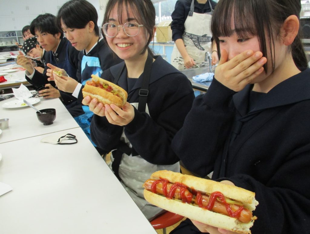 根岸典子先生２